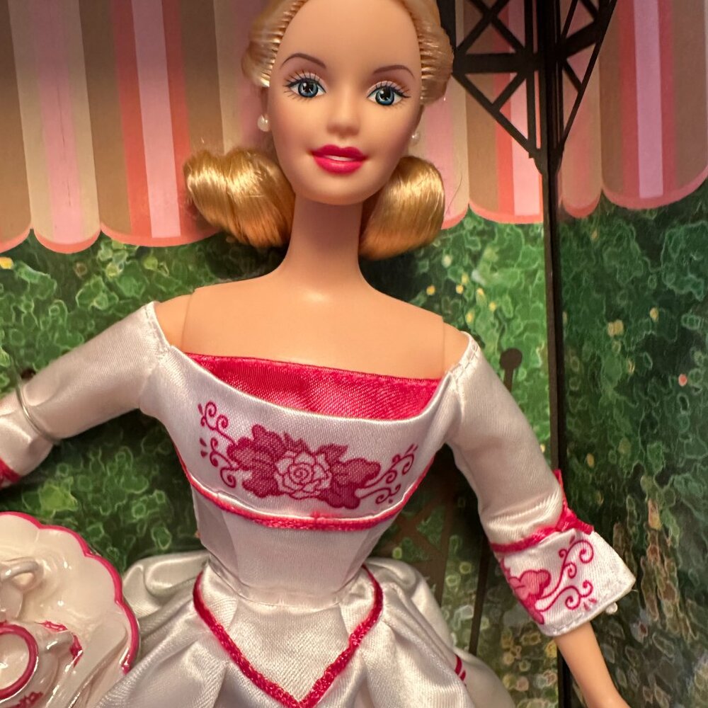 2002 Victorian Tea Barbie doll - Picture 3 of 8